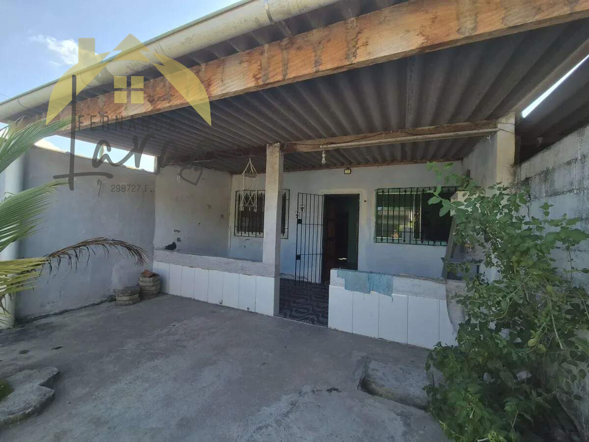 Casa à venda em Peruíbe, Recreio santista, com 1 quarto, 65m² - Fernanda Lara Corretora