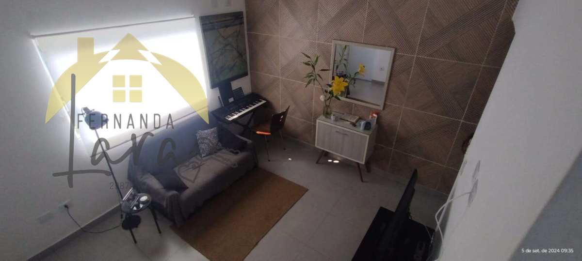 Sobrado à venda em Peruíbe, Jardim Veneza, com 2 quartos, 74m² - Fernanda Lara Corretora