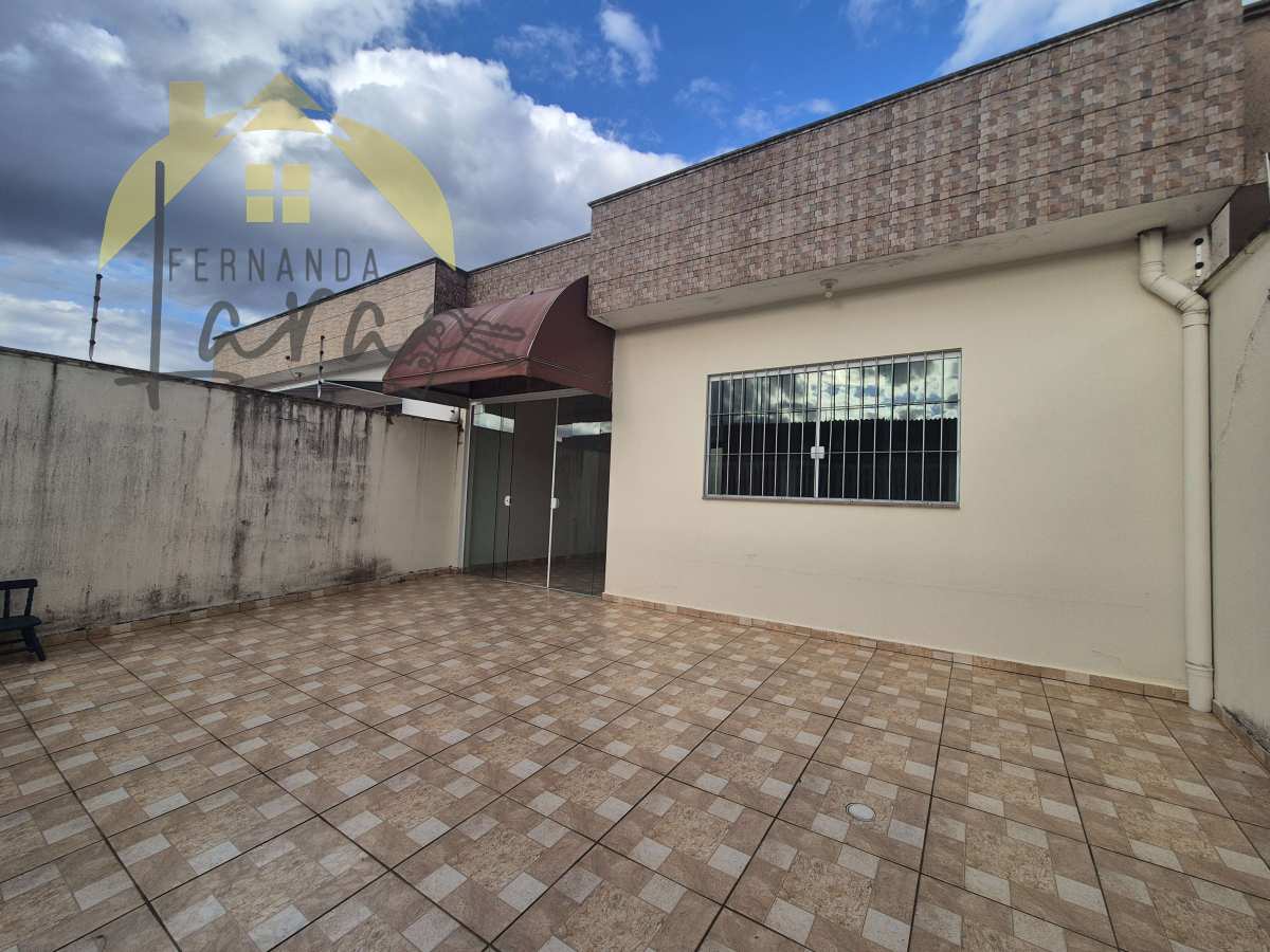 Casa à venda em Peruíbe, Jardim dos Prados, com 2 quartos, 76m² - Fernanda Lara Corretora