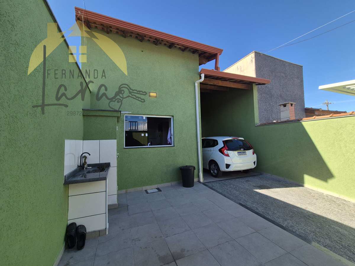 Casa à venda em Peruíbe, São João Batista II, com 2 quartos, 100m² - Fernanda Lara Corretora